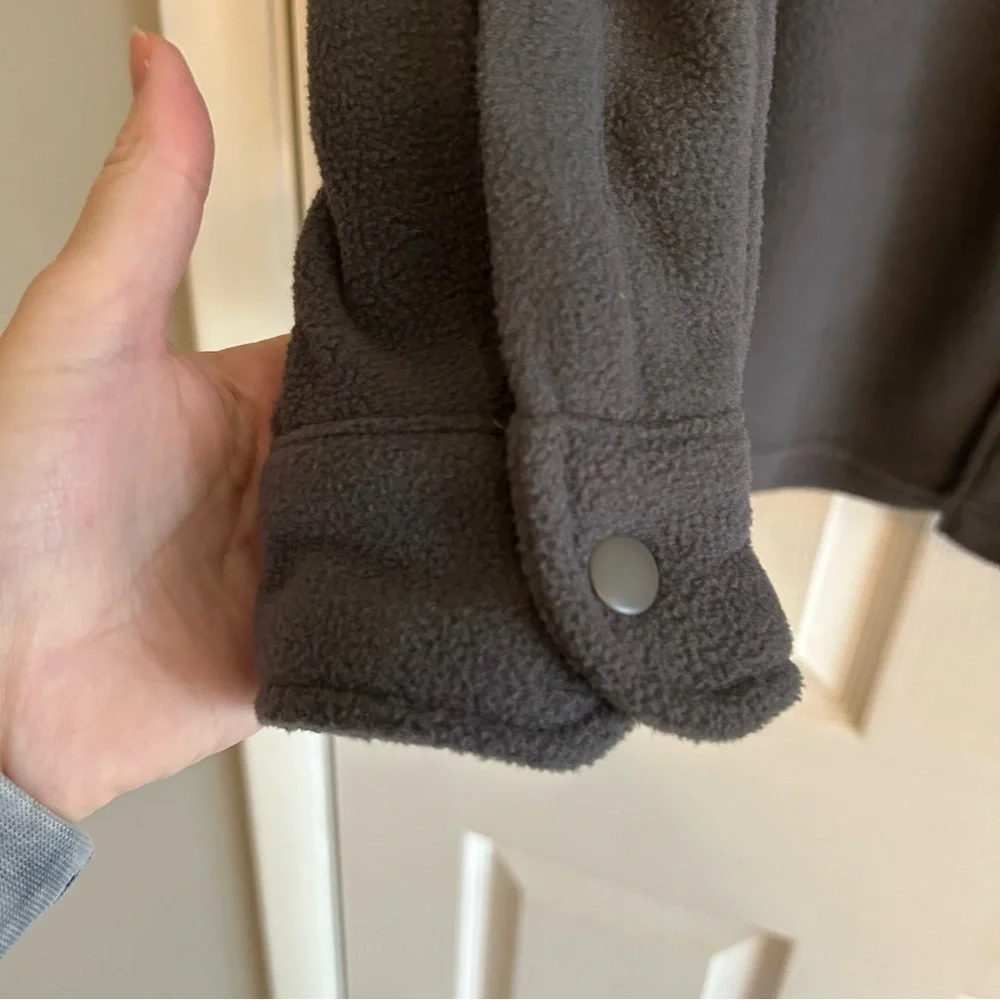 Horizon by Bass Creek Outfitters NWT Men's Gray Fleece snap Shacket size Medium - Picture 3 of 10